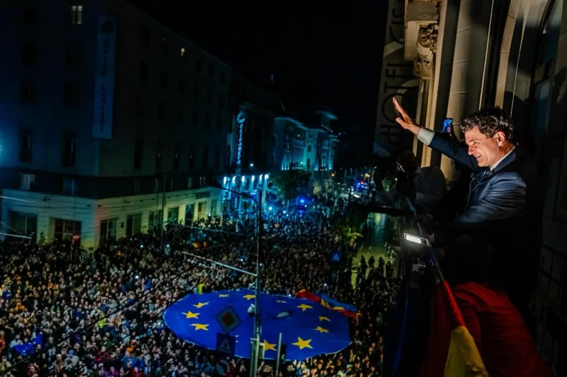 România continuă pe drumul european: Nicușor Dan este noul președintele
