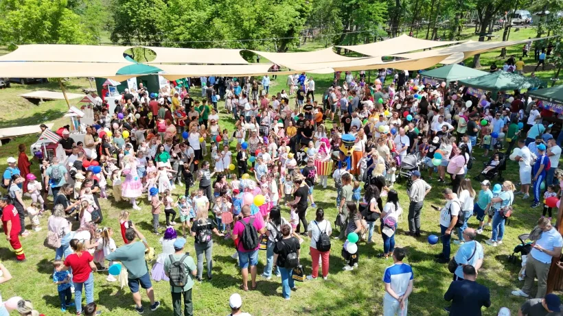 Costel Fotea: Peste 5.000 de copii, părinți și bunici au participat la „AventuraFest”, în Parcul EscapeLand
