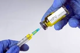 Vaccinarea gratuită anti-HPV - extinsă la fete și băieți până la 26 de ani