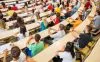 Studenții ies în stradă pentru că Guvernul vrea să le scadă bursele