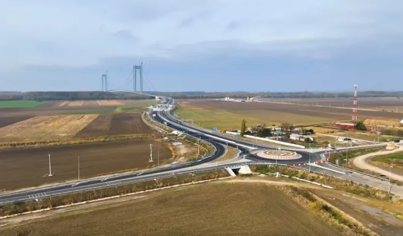 Vineri se deschid toate drumurile de legătură cu podul de la Brăila