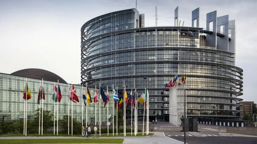 Semnal de alarmă tras de vicepreședintele PE: Peste 75% dintre companiile europene nu găsesc angajați cu competențe digitale