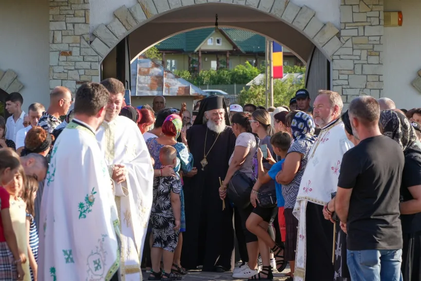 Prohodul Maicii Domnului, la Mănăstirea Adam și Biserica Mavramol din Galați