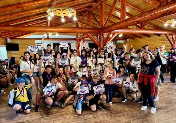 Tabăra internațională “English is FUN…tastic” – O experiență de neuitat pentru elevii de la CNAIC