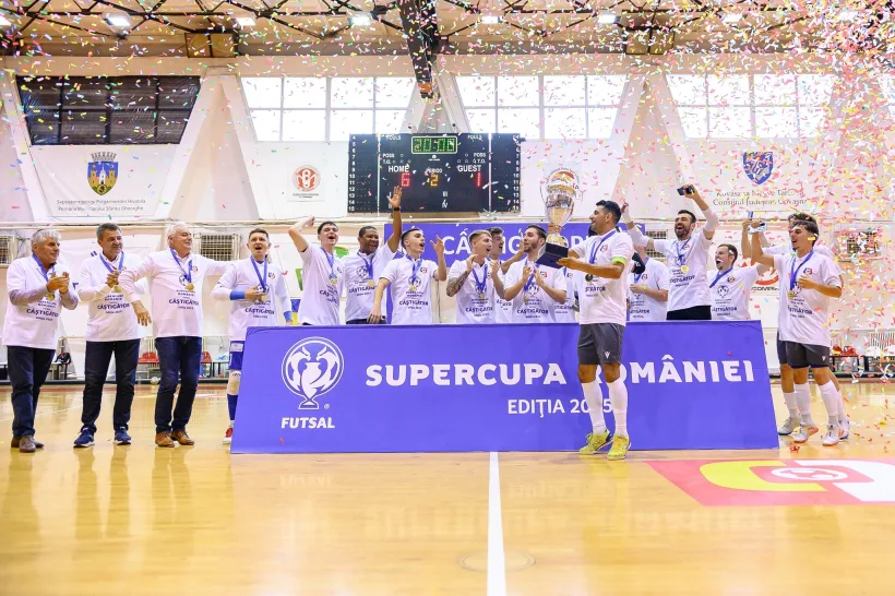 A patra Supercupă pentru United