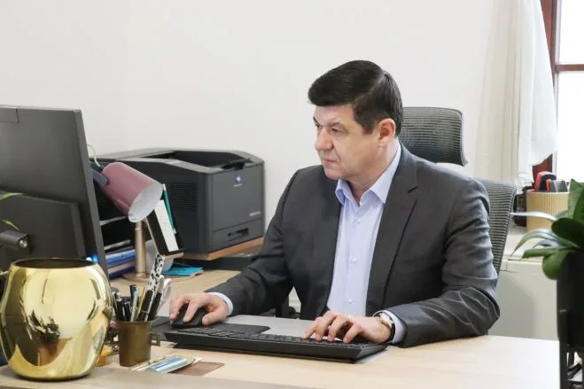 Costel Fotea anunță investiție de 13,5 milioane de lei la Spitalul Județean: echipamente moderne pentru tratarea accidentului vascular cerebral