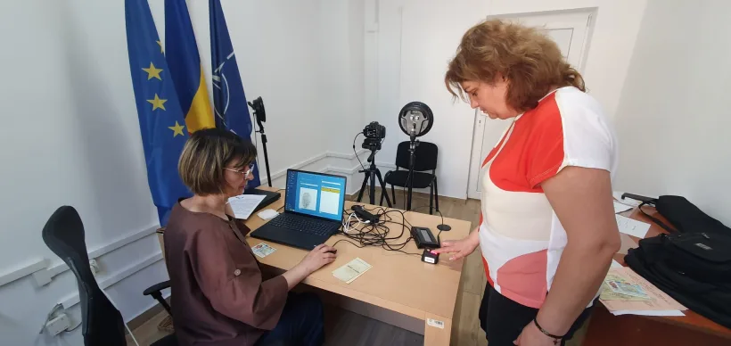 Gălățenii pot depune cereri pentru Cartea Electronică de Identitate direct în cadrul caravanei mobile