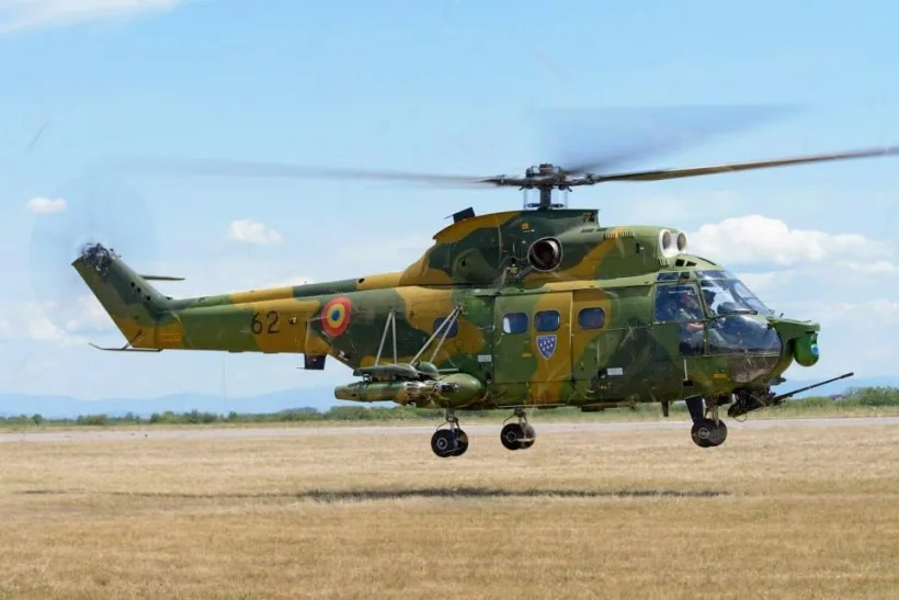 Elicoptere militare IAR 330 SOCAT, exerciții militare zilnice deasupra Galațiului