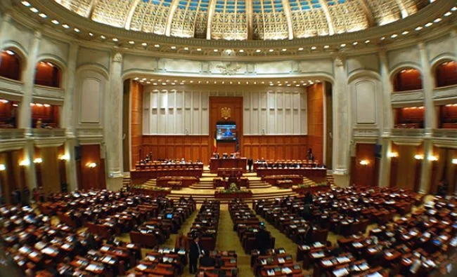 Opoziția parlamentară va depune o moțiune de cenzură la adresa Guvernului Orban