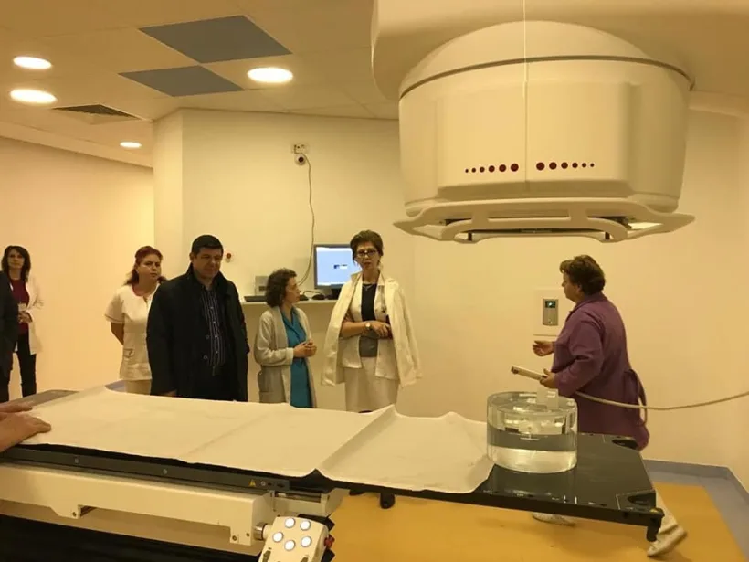 Galerie foto/Performanță medicală: mii de ședințe de radioterapie au fost făcute la centrul regional de tratare a cancerului din Galați