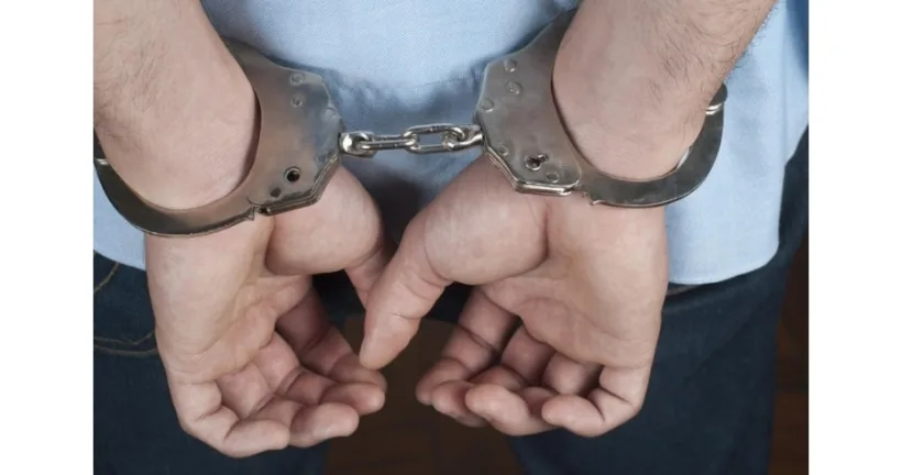 Scandal în stradă la Galați. Un bărbat a fost imobilizat, după ce a înjurat și amenințat polițiștii