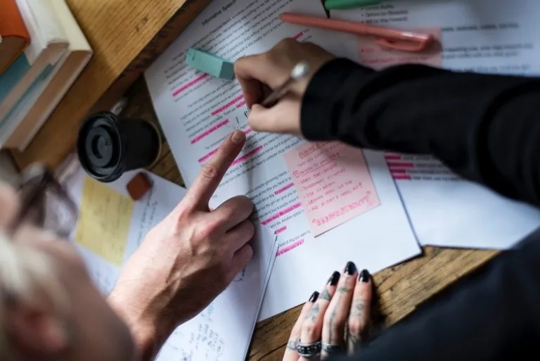 A fost propusă o majorare cu 22% a sumelor pentru profesorii care participă la Evaluarea Națională și la Bac