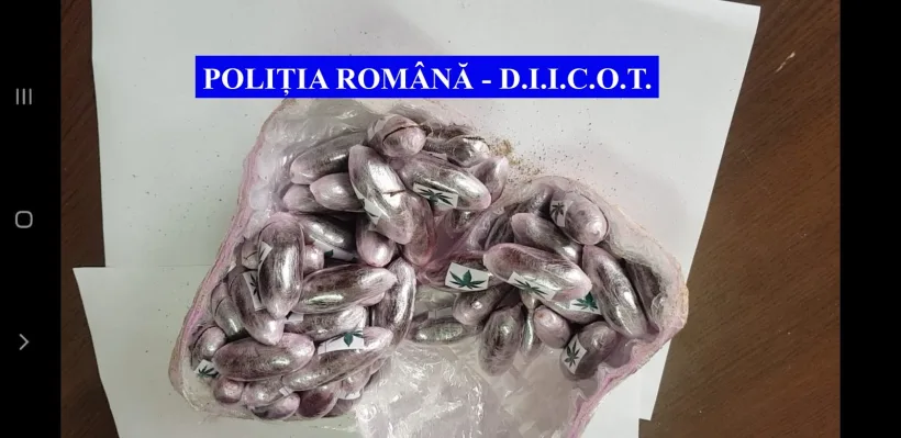 Droguri din Spania, ascunse în colete, găsite de polițiști   