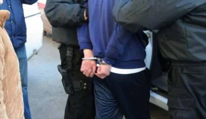 Tânăr de 15 ani din Galați arestat, sub acuzația de furt calificat în formă continuată
