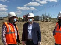 Lucrări avansate la cel mai spectaculos proiect de infrastructură din Galați. Utilajele construiesc picioarele podului hobanat de pe centură