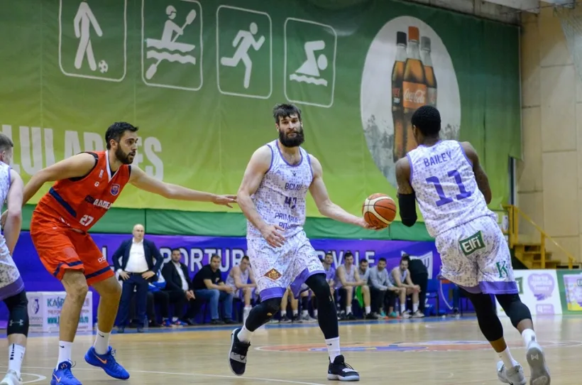 Primul stranier sub panou: muntenegreanul Maksim Sturanovic va juca la CSM Galaţi