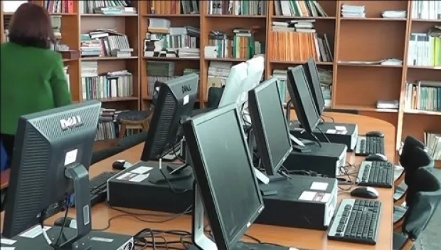 Orban: "Aproximativ 20% din școli nu sunt conectate la internet"