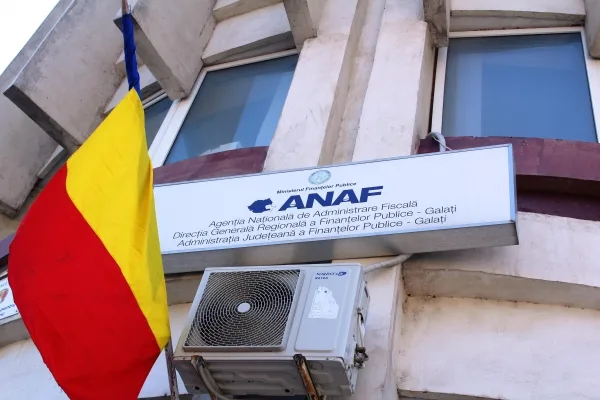 Șef Serviciu Finanţe Publice Galaţi, trimis în judecată pentru luare de mită