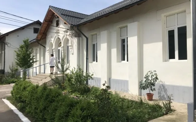 Spitalul de la Tg. Bujor se transformă cu bani europeni și de la bugetul Consiliului Județean