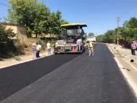 Se lucrează pe DJ 242. Utilajele acționează la intrarea în orașul Tg.Bujor