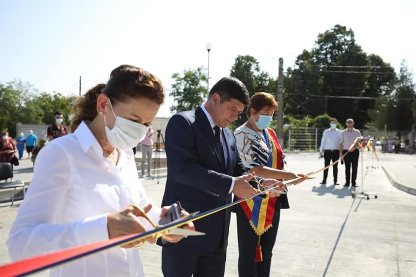 Inaugurare la Gănești: primul spital construit în județul Galați după Revoluție este deschis în mod oficial 