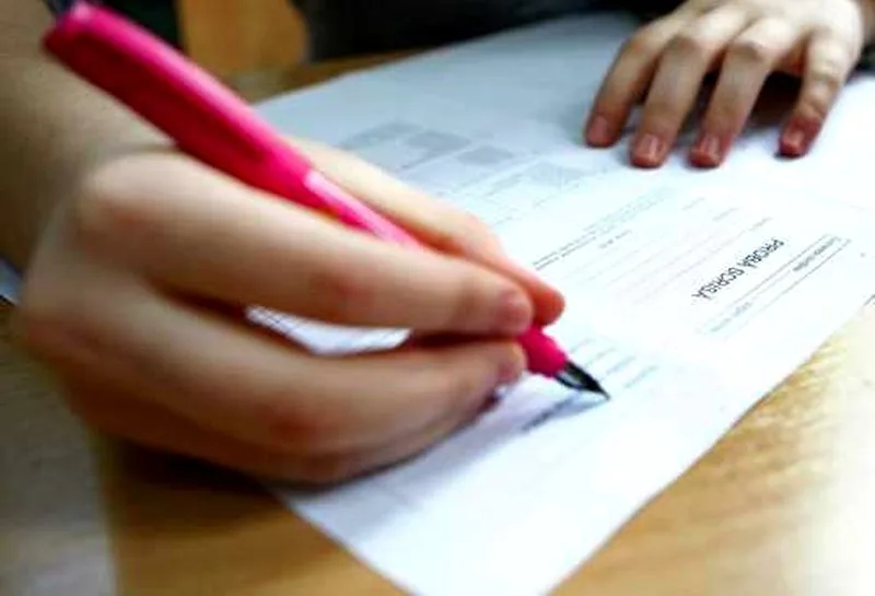 Selecții pentru corpul de profesori evaluatori pentru examenele și concursurile naționale