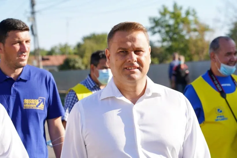 Tensiuni în PNL Galați. Conducerii filialei i se cere demisia de onoare