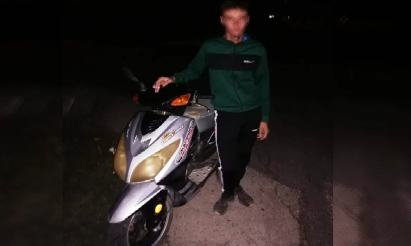 Un gălățean fără permis de conducere a fost depistat conducând un moped neînmatriculat