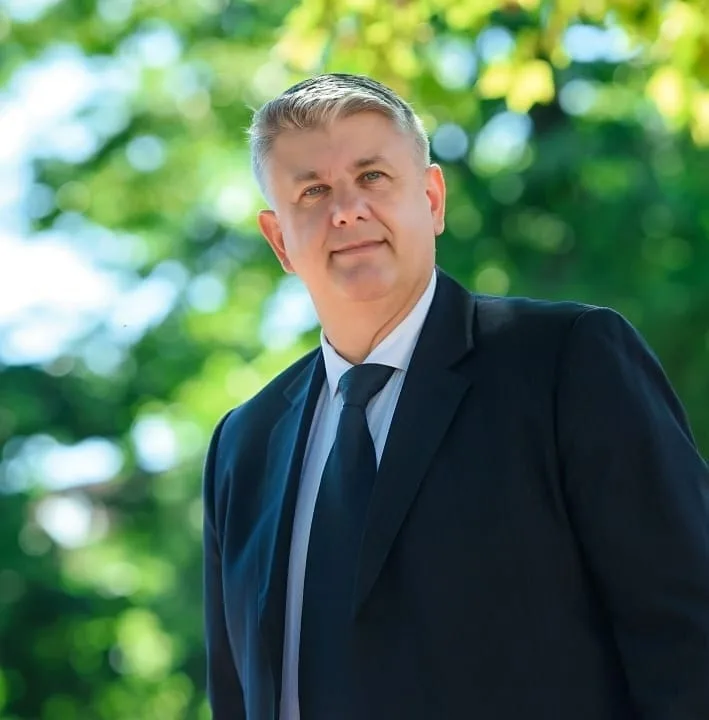 Liberalii schimbă prefectul de Galați: Gabriel Avramescu a fost înlocuit cu Eugen Hristache