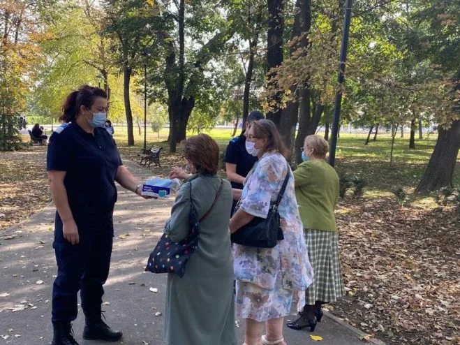 Măștile, obligatorii în toate spațiile publice din oraș! ISU va trimite mesaje RO-ALERT