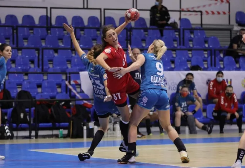Handbalistele de la CSM Galaţi au turneu solicitant la Sf. Gheorghe