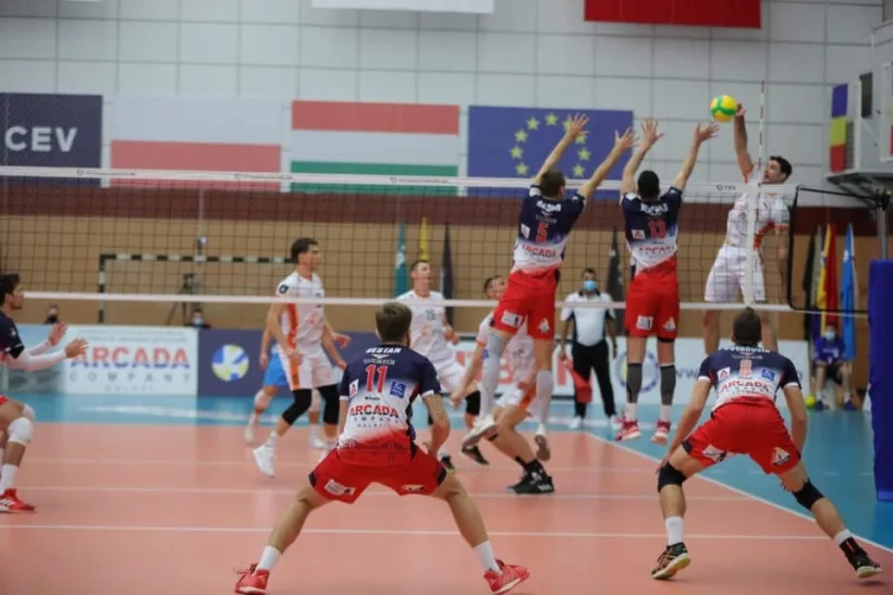 CSM Arcada a fost învinsă clar de polonezi şi a părăsit CEV Champions League