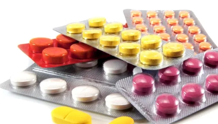 Rafila avertizează populația să nu ia antibiotice pentru a preveni infecția COVID-19
