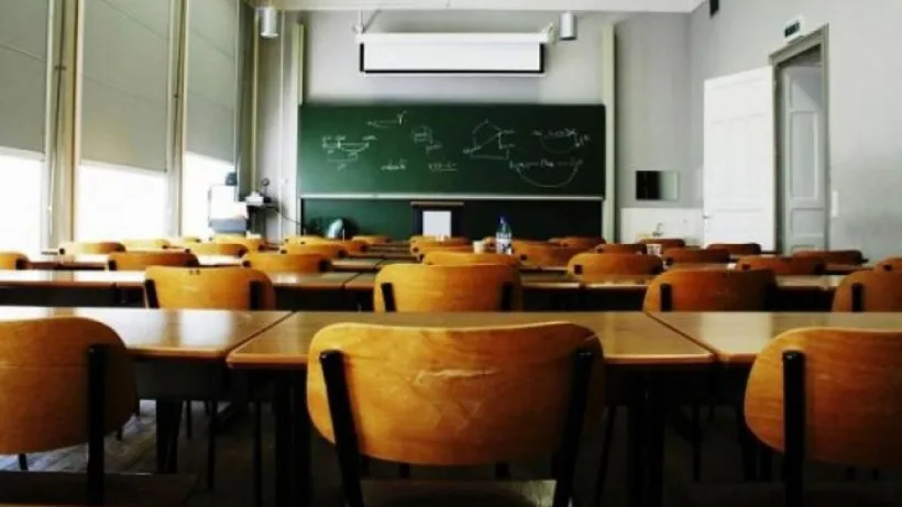 Avocatul Poporului cere Ministerului Educației să ia în considerare redeschiderea școlilor, conform recomandării OMS
