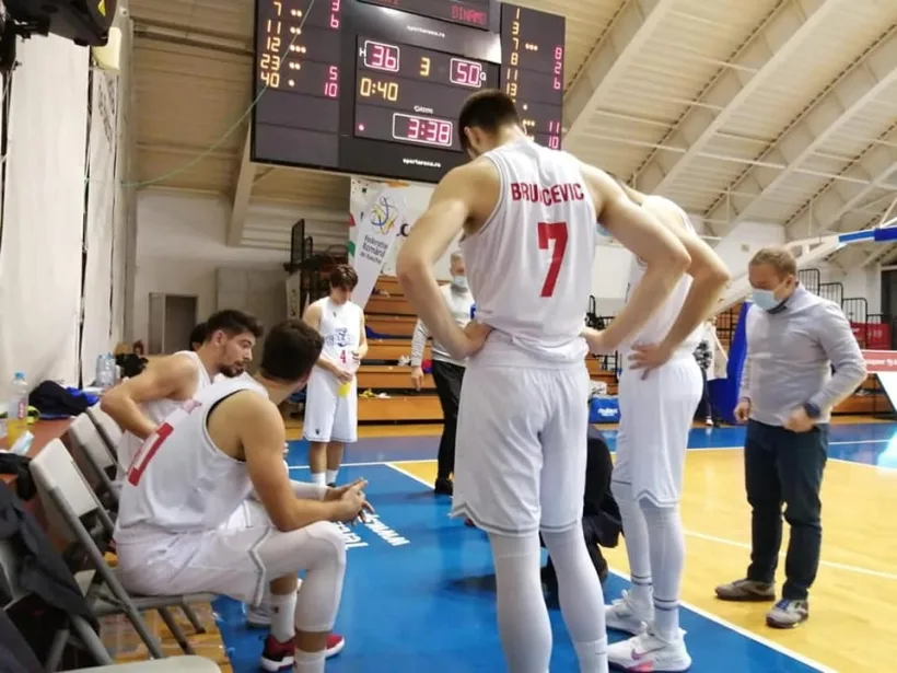 Baschetbaliştii de la CSM Galaţi debutează în campionat la Oradea