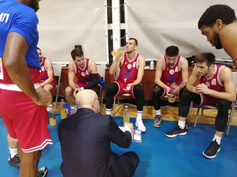 Baschetbaliştii lui Florin Nini caută constanţă în joc