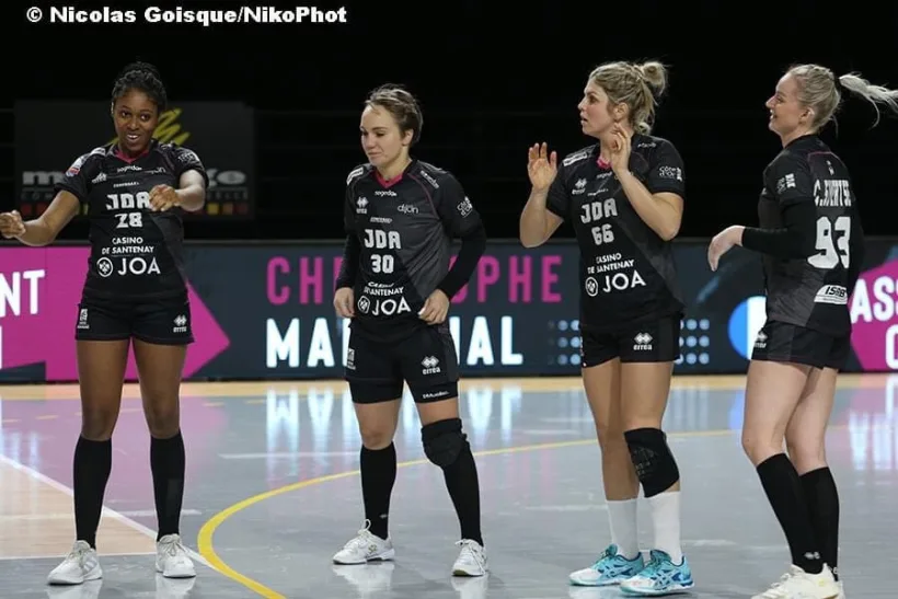Gălăţeanca Andreea Taivan s-a transferat la echipa franceză JDA Dijon Handball