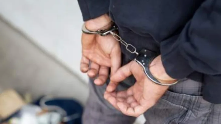 Un gălățean și-a agresat soția și doi vecini. El a fost reținut de polițiști