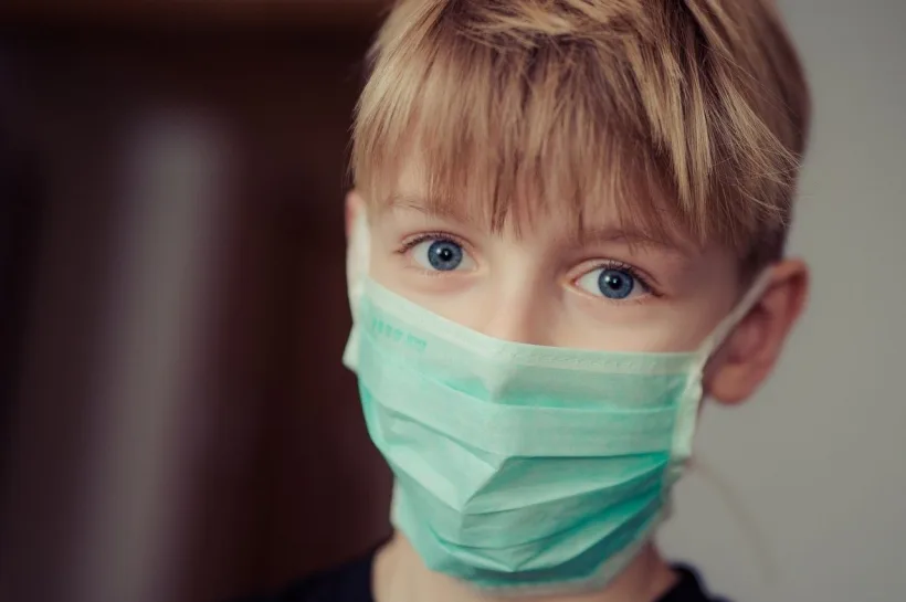 Elevii care au efectuat deplasări în străinătate vor prezenta, la revenirea în unitățile de învățământ, adeverință medicală
