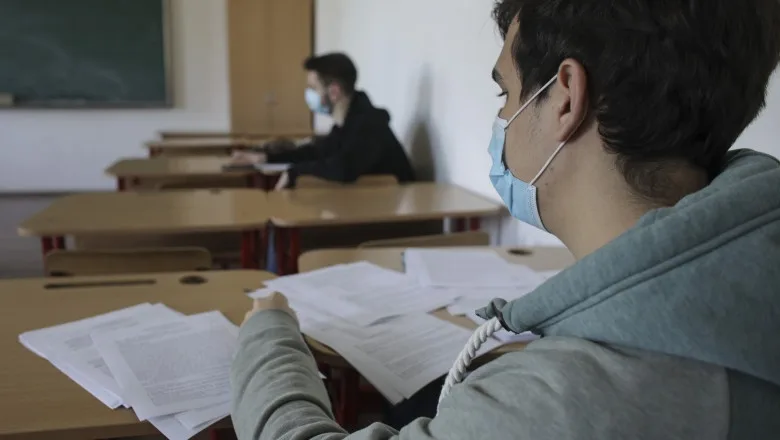 Ministerul Educației: Clasele de liceu nu vor putea avea mai mult de 26 de elevi