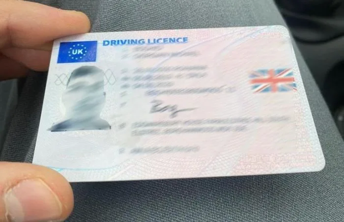 Un bărbat cu permis de conducere fals, descoperit de poliţiştii de frontieră