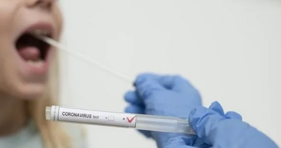 Test PCR negativ și carantină de 14 zile la sosirea în România pentru călătorii din aproape 70 de țări și teritorii
