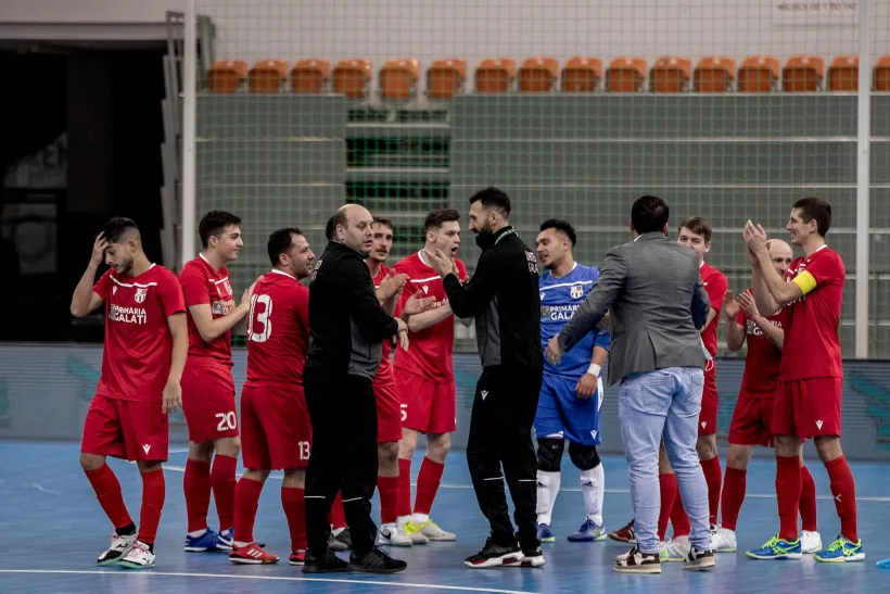 Tur de forţă pentru campionii de la United
