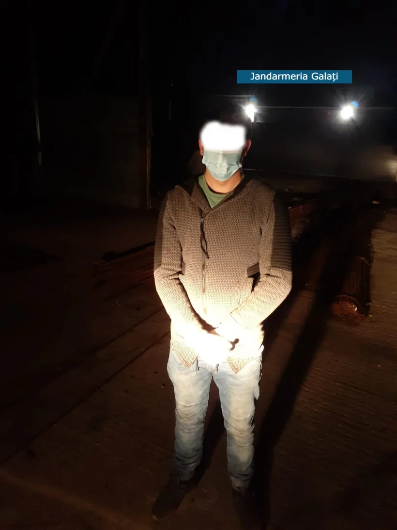 Au plecat la furat fier vechi, dar s-au speriat de alarmă