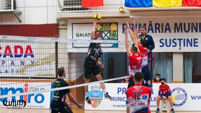 CSM Arcada a reuşit o victorie muncită în derbiul cu Steaua şi s-a desprins în fruntea clasamentului