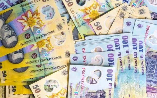 Guvernul taie din sporuri, amână creșterea de pensii și salarii
