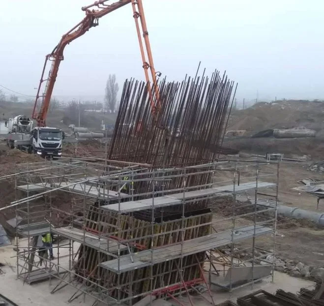 Iarna nu a oprit lucrările la podul hobanat de pe centură
