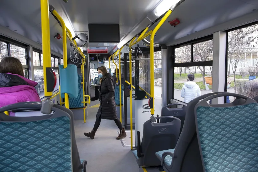 Pentru prima dată gălățenii circulă cu autobuze hibrid