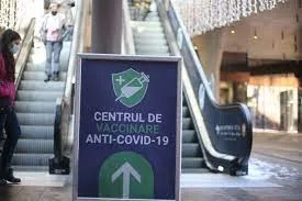 Crește riscul de reinfectare dacă nu se accelerează campaniile de vaccinare