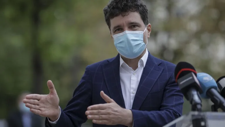 Cine se ocupă, cultivă, cine nu...se uită la televizor!